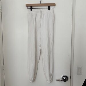 Uniqlo White Jogger Sweatpants in size Small
